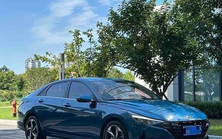 Hyundai Elantra, 2023 год, 1 220 000 рублей, 3 фотография