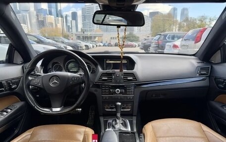 Mercedes-Benz E-Класс, 2010 год, 1 500 000 рублей, 10 фотография