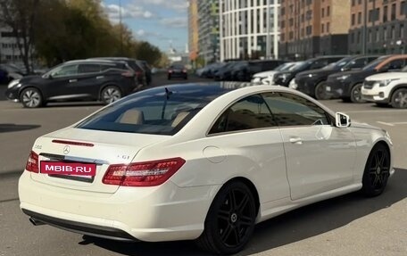 Mercedes-Benz E-Класс, 2010 год, 1 500 000 рублей, 4 фотография