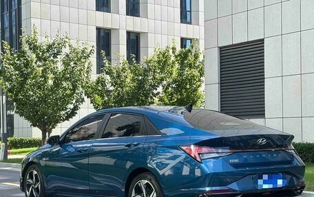 Hyundai Elantra, 2023 год, 1 220 000 рублей, 6 фотография