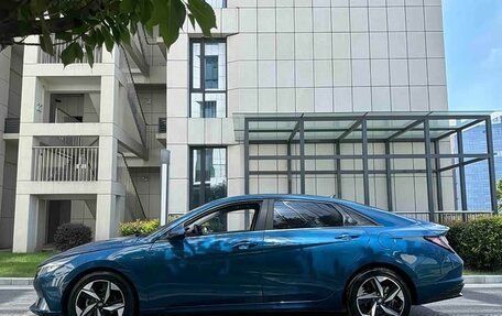 Hyundai Elantra, 2023 год, 1 220 000 рублей, 7 фотография