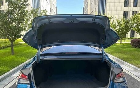 Hyundai Elantra, 2023 год, 1 220 000 рублей, 10 фотография