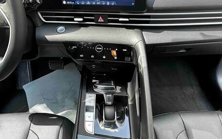 Hyundai Elantra, 2023 год, 1 220 000 рублей, 26 фотография
