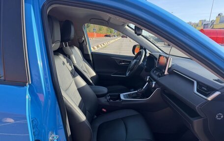 Toyota RAV4, 2021 год, 3 100 000 рублей, 6 фотография