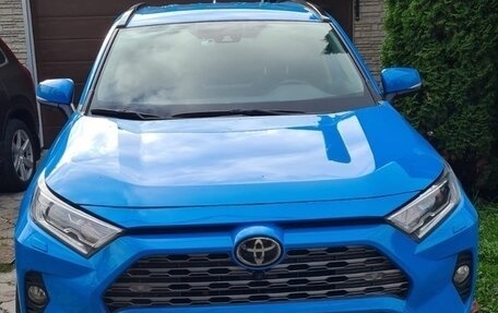 Toyota RAV4, 2021 год, 3 100 000 рублей, 4 фотография