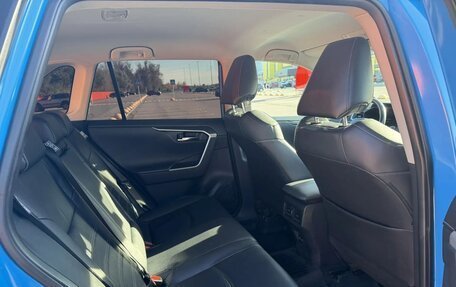 Toyota RAV4, 2021 год, 3 100 000 рублей, 16 фотография