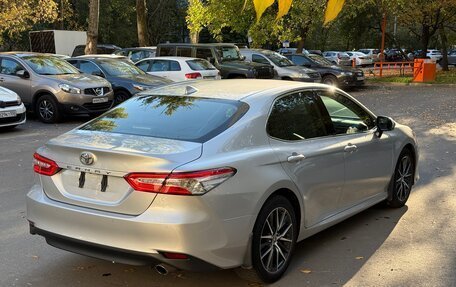 Toyota Camry, 2021 год, 3 500 000 рублей, 3 фотография