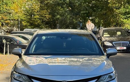 Toyota Camry, 2021 год, 3 500 000 рублей, 5 фотография