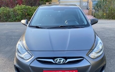 Hyundai Solaris II рестайлинг, 2013 год, 630 000 рублей, 1 фотография