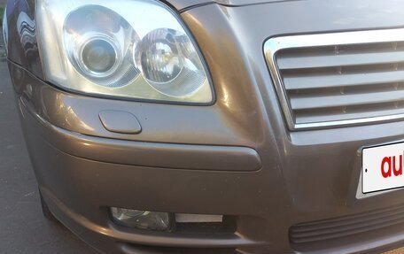 Toyota Avensis III рестайлинг, 2004 год, 550 000 рублей, 2 фотография