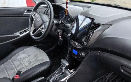 Hyundai Solaris II рестайлинг, 2013 год, 1 050 000 рублей, 8 фотография