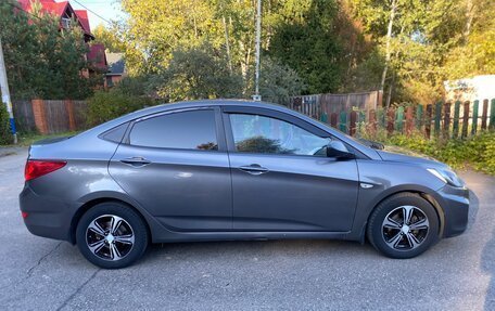Hyundai Solaris II рестайлинг, 2013 год, 630 000 рублей, 2 фотография