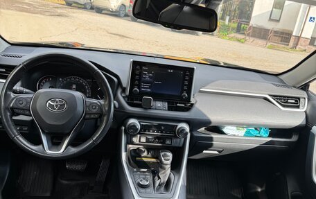 Toyota RAV4, 2021 год, 3 500 000 рублей, 8 фотография