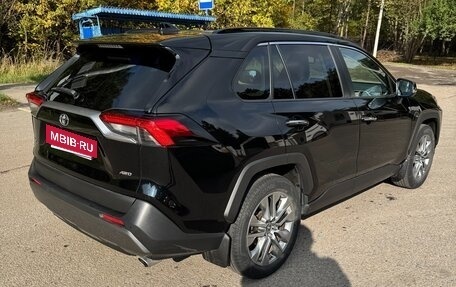 Toyota RAV4, 2021 год, 3 500 000 рублей, 5 фотография