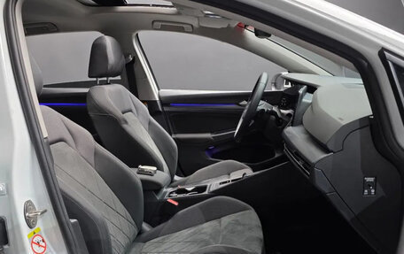 Volkswagen Golf VIII, 2022 год, 2 676 378 рублей, 6 фотография