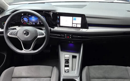 Volkswagen Golf VIII, 2022 год, 2 676 378 рублей, 5 фотография