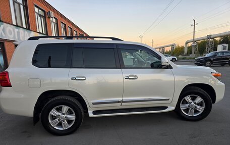 Toyota Land Cruiser 200, 2015 год, 4 980 000 рублей, 23 фотография