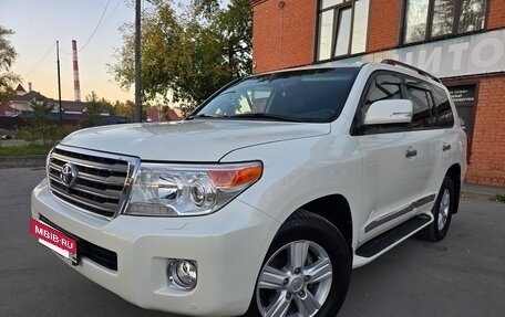 Toyota Land Cruiser 200, 2015 год, 4 980 000 рублей, 31 фотография