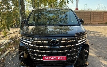 Toyota Alphard, 2023 год, 5 100 000 рублей, 1 фотография