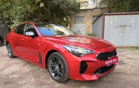KIA Stinger I, 2018 год, 2 000 000 рублей, 3 фотография