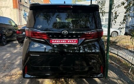 Toyota Alphard, 2023 год, 5 100 000 рублей, 2 фотография