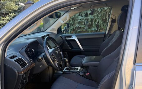 Toyota Land Cruiser Prado 150 рестайлинг 2, 2019 год, 4 850 000 рублей, 12 фотография
