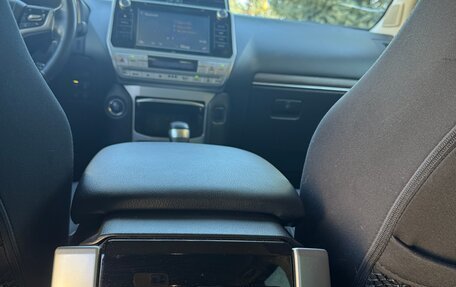Toyota Land Cruiser Prado 150 рестайлинг 2, 2019 год, 4 850 000 рублей, 11 фотография