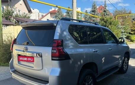 Toyota Land Cruiser Prado 150 рестайлинг 2, 2019 год, 4 850 000 рублей, 5 фотография