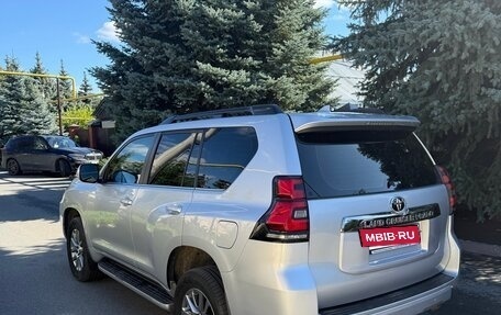 Toyota Land Cruiser Prado 150 рестайлинг 2, 2019 год, 4 850 000 рублей, 7 фотография