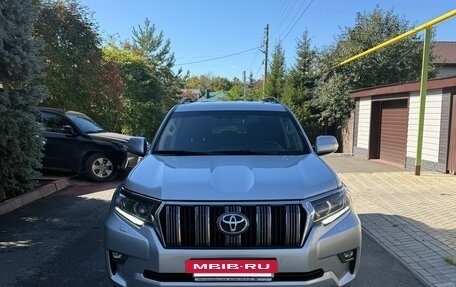 Toyota Land Cruiser Prado 150 рестайлинг 2, 2019 год, 4 850 000 рублей, 2 фотография