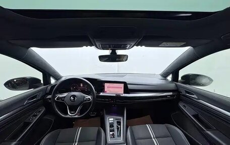 Volkswagen Golf VIII, 2024 год, 2 400 000 рублей, 8 фотография