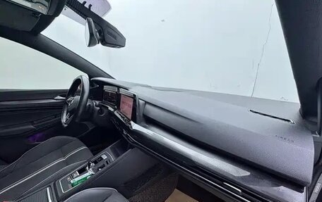 Volkswagen Golf VIII, 2024 год, 2 400 000 рублей, 9 фотография