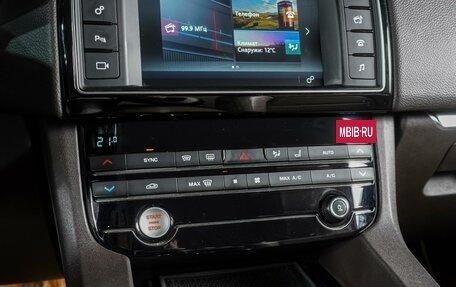 Jaguar F-Pace, 2016 год, 2 149 000 рублей, 12 фотография