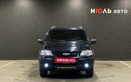 Chevrolet Niva I рестайлинг, 2017 год, 800 000 рублей, 2 фотография