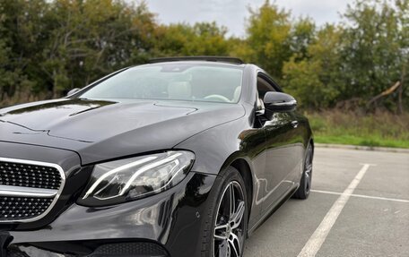 Mercedes-Benz E-Класс, 2019 год, 4 000 000 рублей, 3 фотография