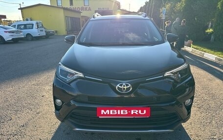 Toyota RAV4, 2018 год, 2 300 000 рублей, 7 фотография
