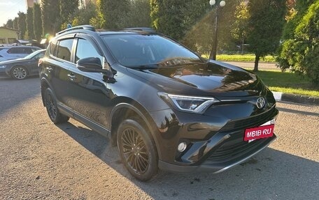 Toyota RAV4, 2018 год, 2 300 000 рублей, 8 фотография