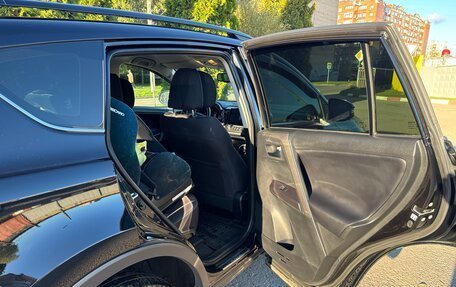 Toyota RAV4, 2018 год, 2 300 000 рублей, 17 фотография