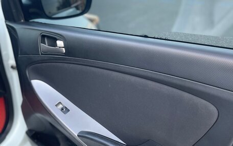 Hyundai Solaris II рестайлинг, 2016 год, 697 000 рублей, 17 фотография
