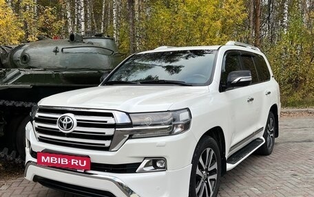 Toyota Land Cruiser 200, 2016 год, 7 000 000 рублей, 3 фотография