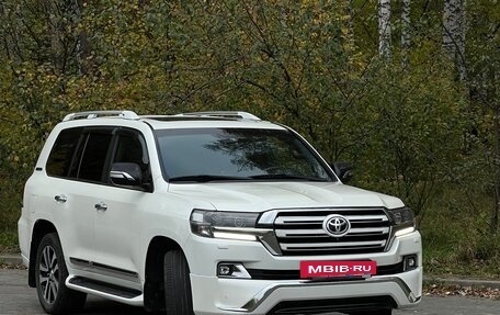 Toyota Land Cruiser 200, 2016 год, 7 000 000 рублей, 16 фотография