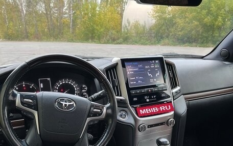 Toyota Land Cruiser 200, 2016 год, 7 000 000 рублей, 22 фотография
