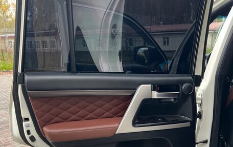 Toyota Land Cruiser 200, 2016 год, 7 000 000 рублей, 29 фотография