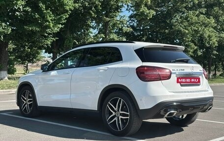 Mercedes-Benz GLA, 2019 год, 2 200 000 рублей, 6 фотография