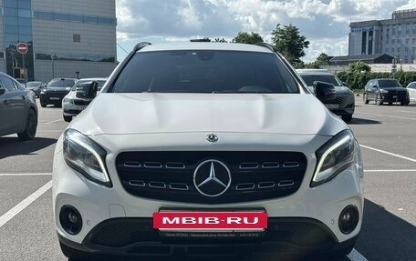 Mercedes-Benz GLA, 2019 год, 2 200 000 рублей, 2 фотография