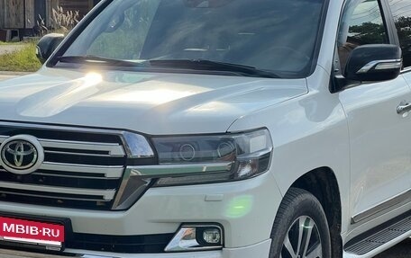 Toyota Land Cruiser 200, 2016 год, 7 000 000 рублей, 34 фотография