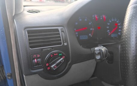 Volkswagen Golf IV, 2001 год, 450 000 рублей, 22 фотография