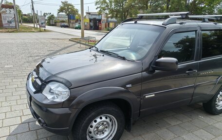 Chevrolet Niva I рестайлинг, 2015 год, 670 000 рублей, 11 фотография