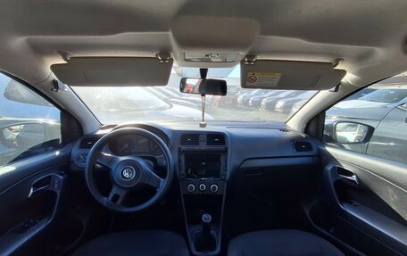 Volkswagen Polo VI (EU Market), 2012 год, 404 000 рублей, 11 фотография
