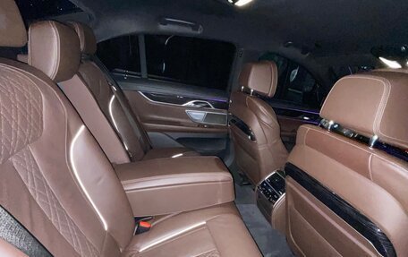 BMW 7 серия, 2021 год, 6 000 000 рублей, 16 фотография